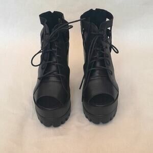 Black platform chunky heel women's size 8 Gladiator Gothic